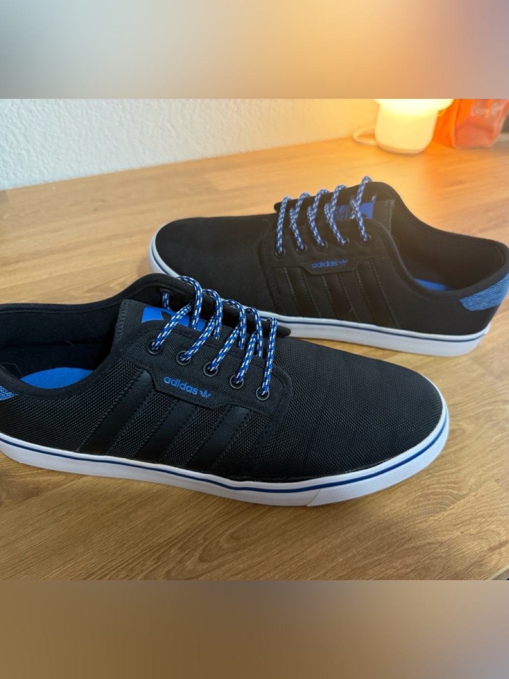 Adidas Seeley Mens Skateboarding Shoes Black Blue Bird White C75711 Size 10.5